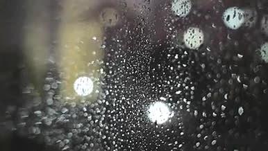 高清雨滴升格实拍素材视频的预览图